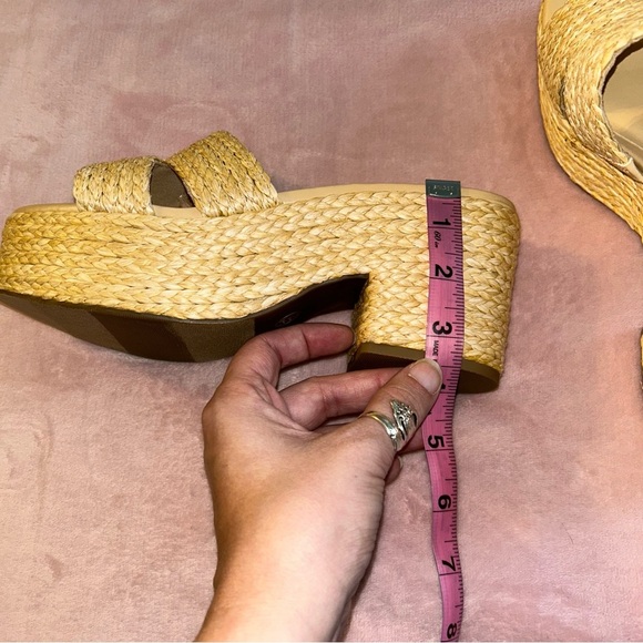 Wild Pair Niftyy woven espadrille beige heeled wedge size 8.5 open toe - Picture 6 of 8